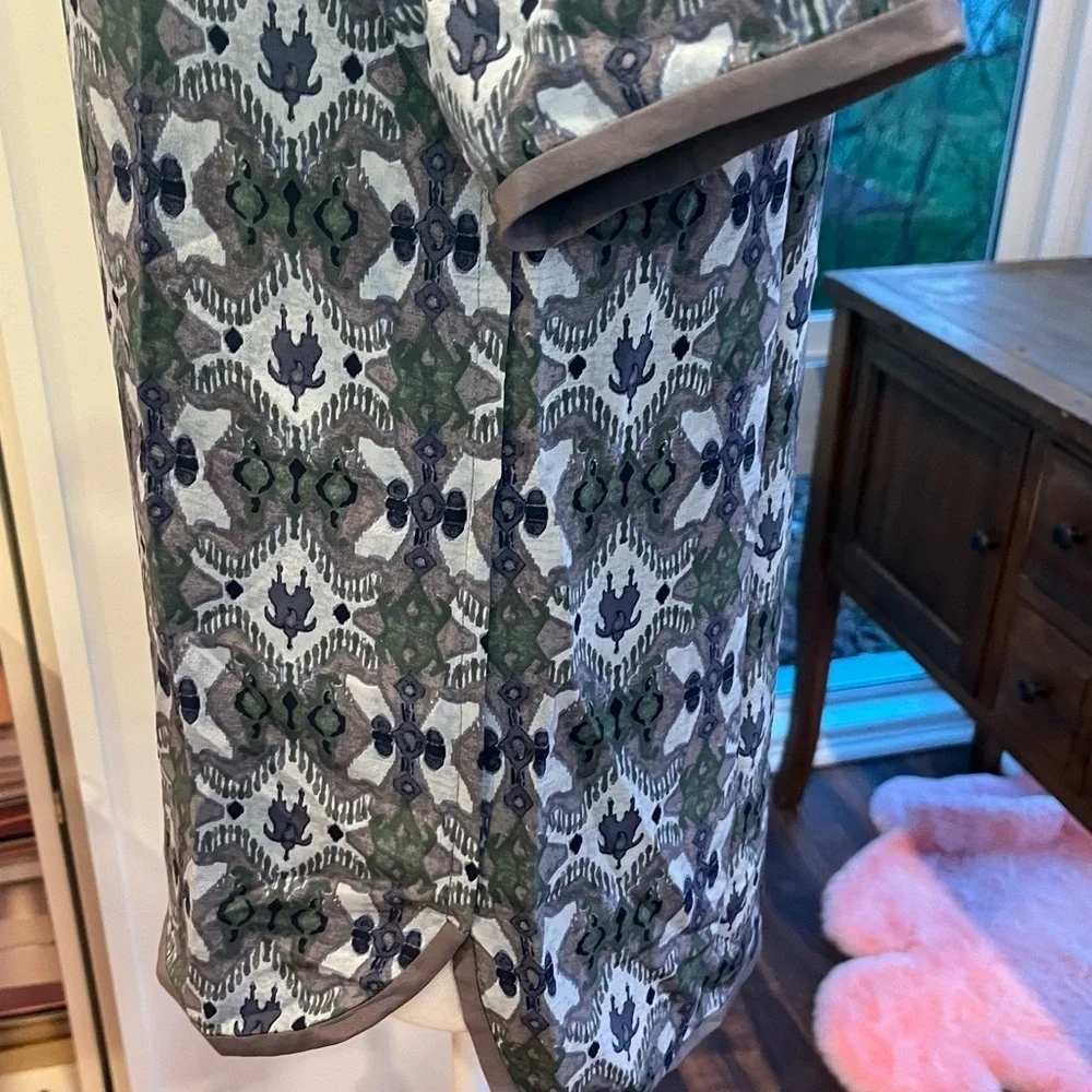 Tory Burch beautiful lightweight